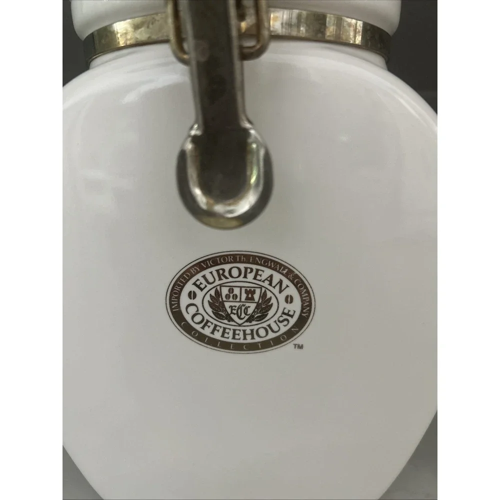 Vintage European Coffeehouse Collection White & Gold Ceramic Canister 8 3/8